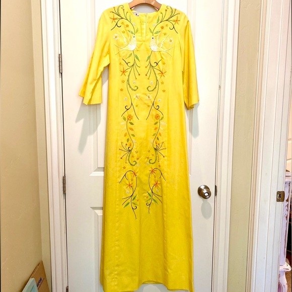 Darling Vintage 🌼🕊️ embroidered daisy dove yellow maxi dress by Emporium - Picture 8 of 14